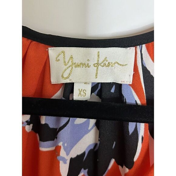 NEW Yumi Kim Top Red Tulip Splash Key Hole Tie Tunic Blouse Sz XS REVOLVE - Picture 3 of 3